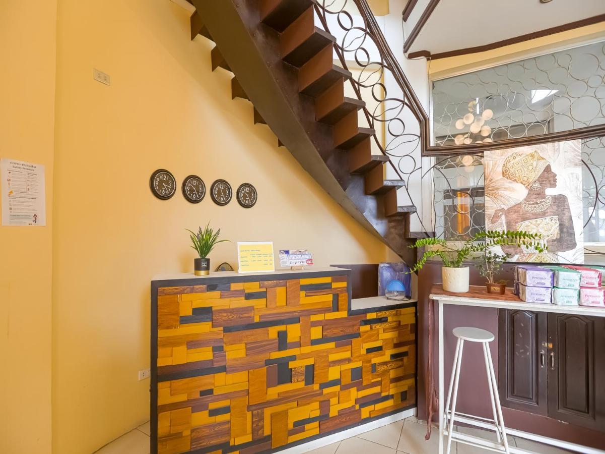 Oyo 759 Royal South Garden Suites Tagaytay City Extérieur photo